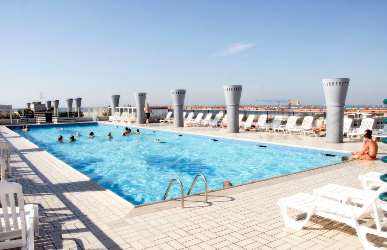 Апартаменты Residenza Delle Terme Бибионе Экстерьер фото